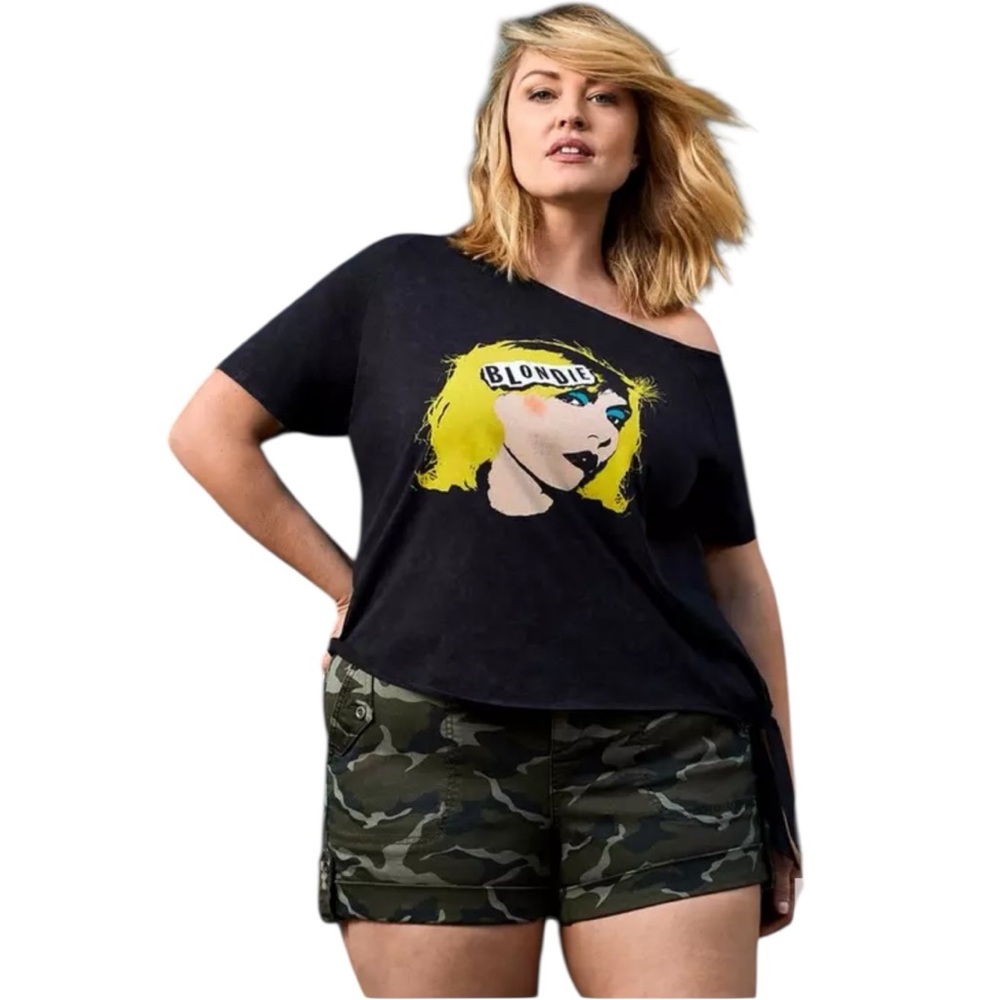 Torrid: Military/Camo Print Twill Mid-Rise Shorts